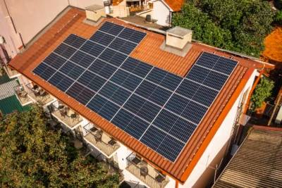 inverter stringa per grandi impianti commerciali