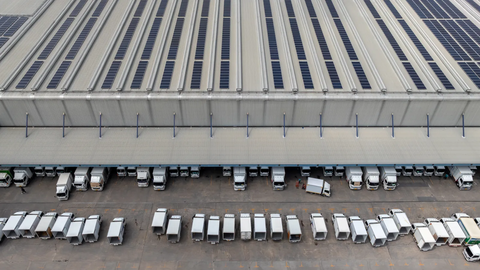 soluzioni fotovoltaiche per centri logistici