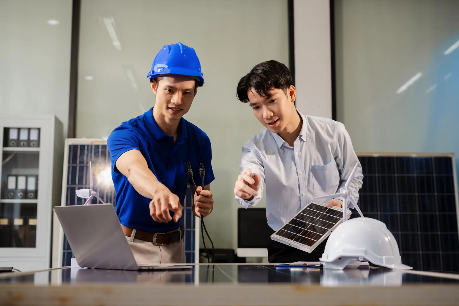 inverter fotovoltaico ibrido vs tradizionale
