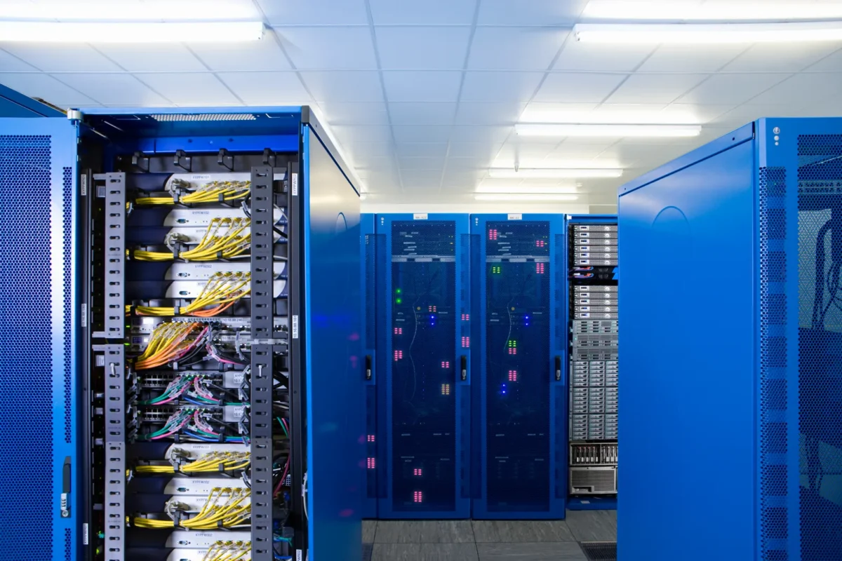 Data center server racks are powered by B2B solar energy solutions.